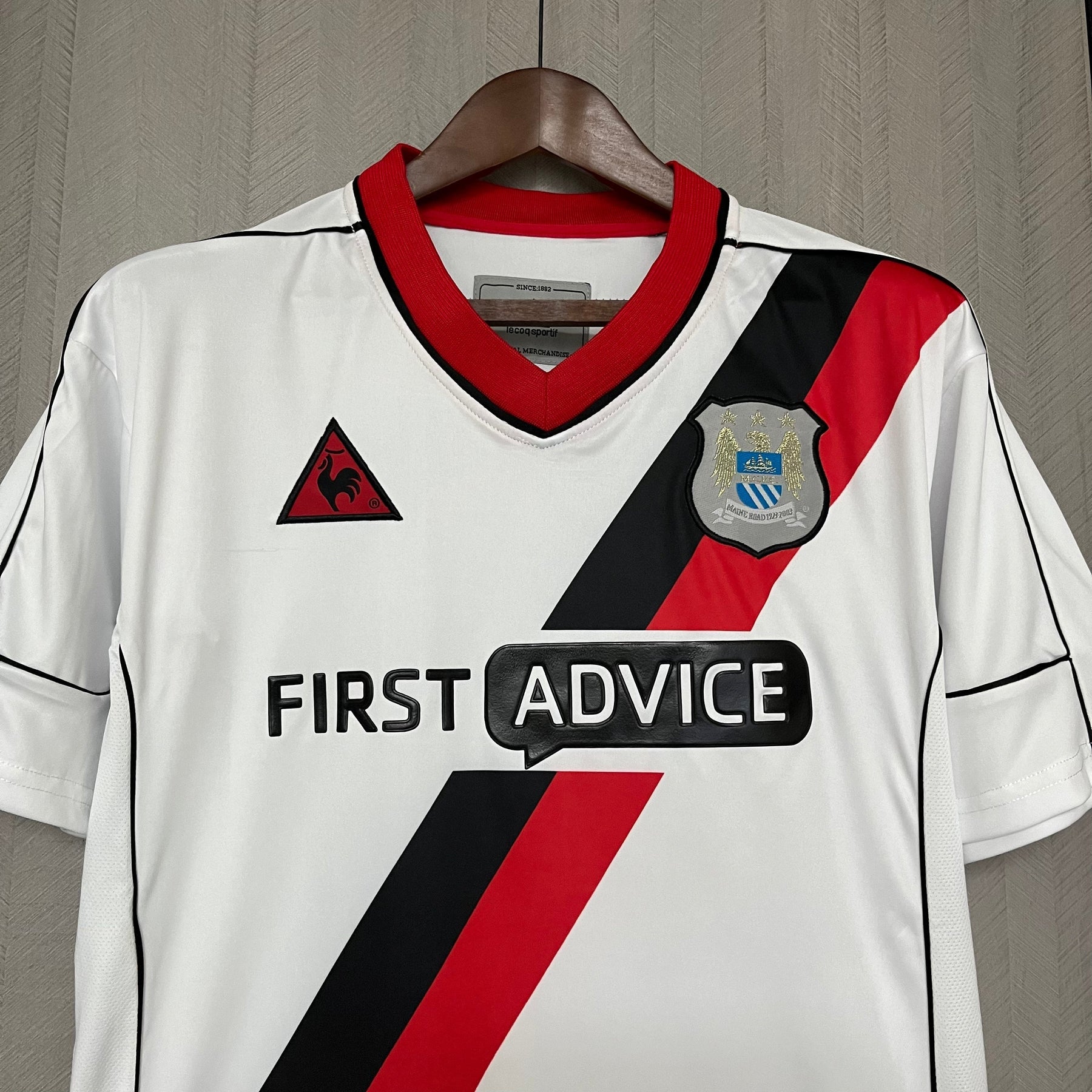 CAMISA MANCHESTER CITY RETRÔ AWAY 02/03