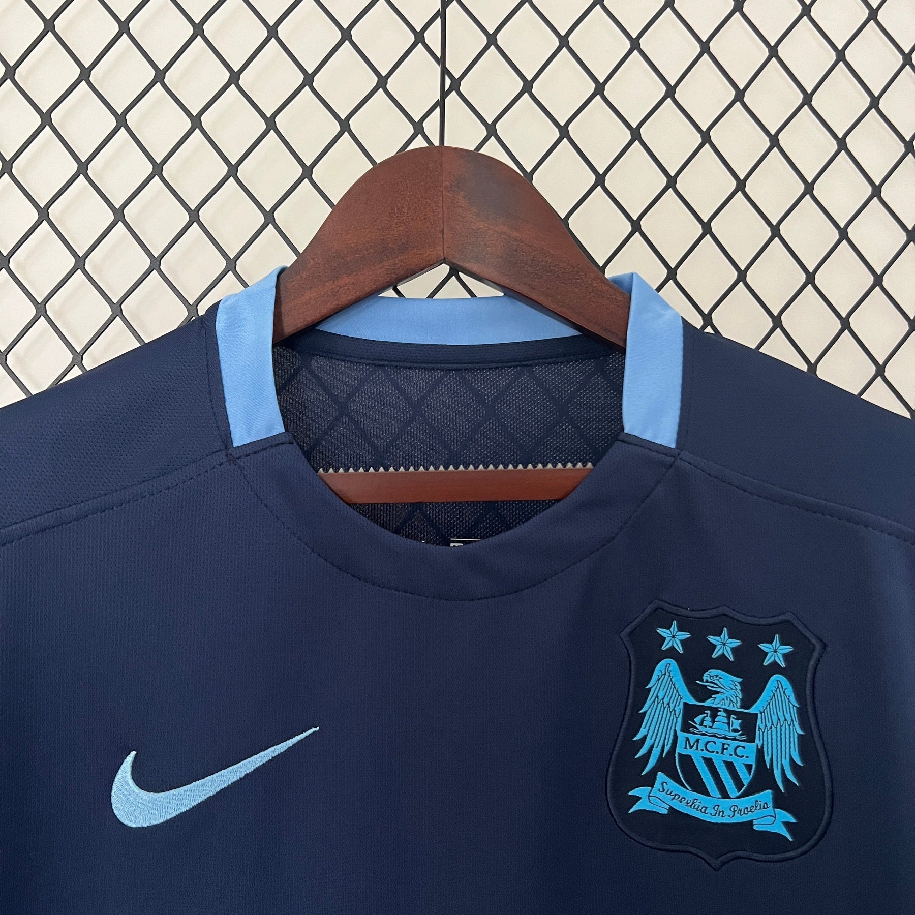 CAMISA MANCHESTER CITY RETRÔ AWAY 15/16