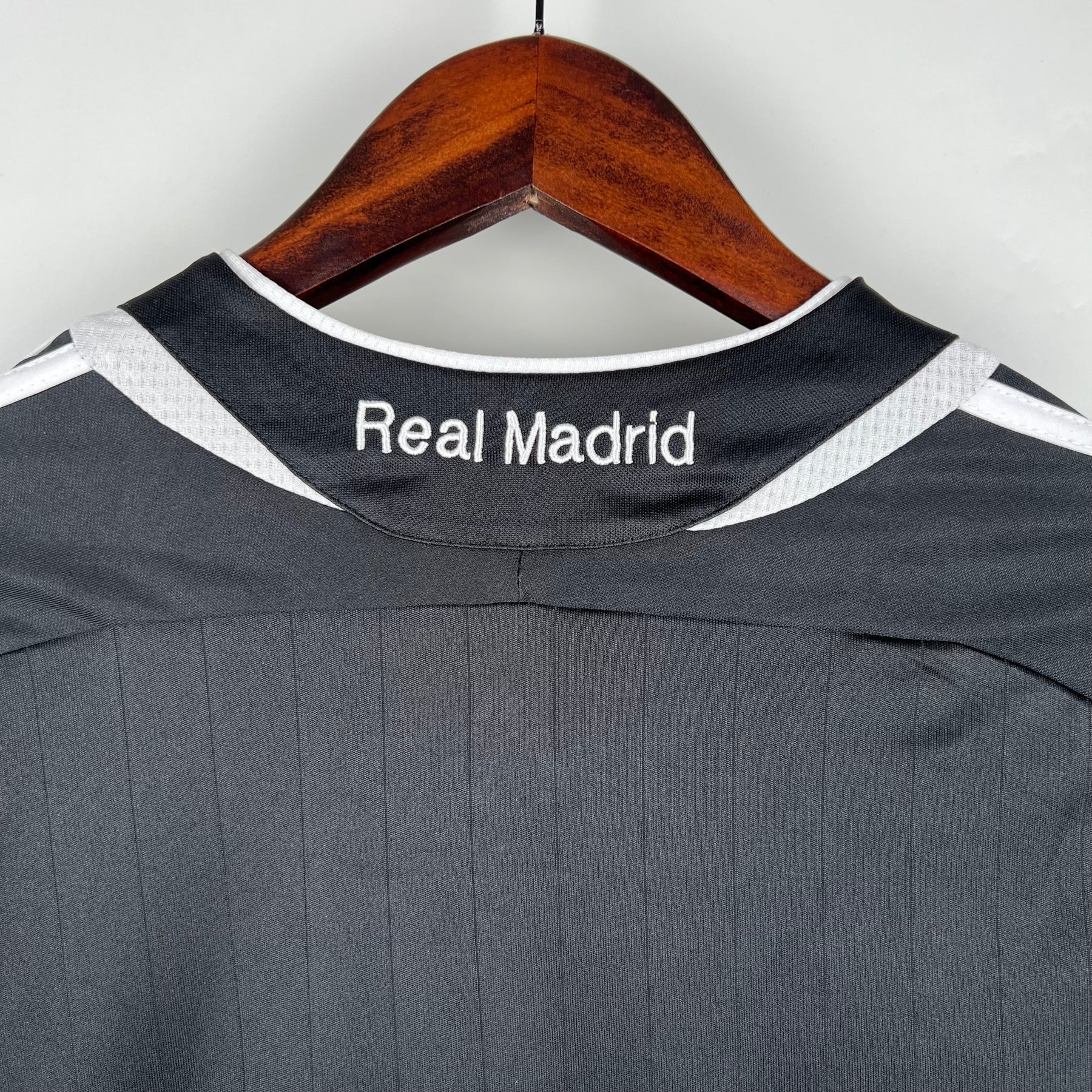 CAMISA REAL MADRID MANGA LONGA RETRÔ THIRD 06/07