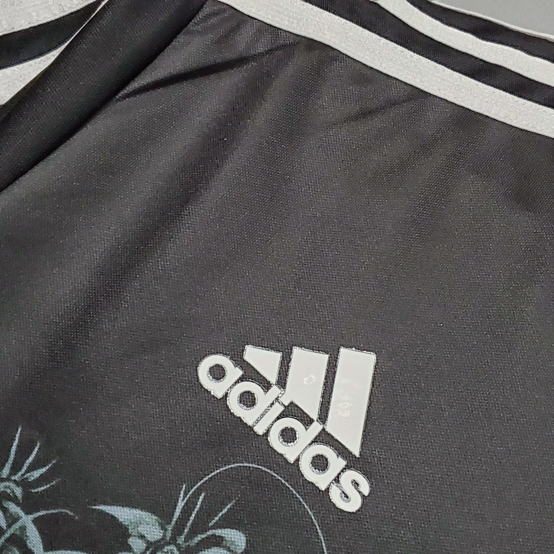 Camisa Retrô Real Madrid 2014/15 Preta Dragão Terceira