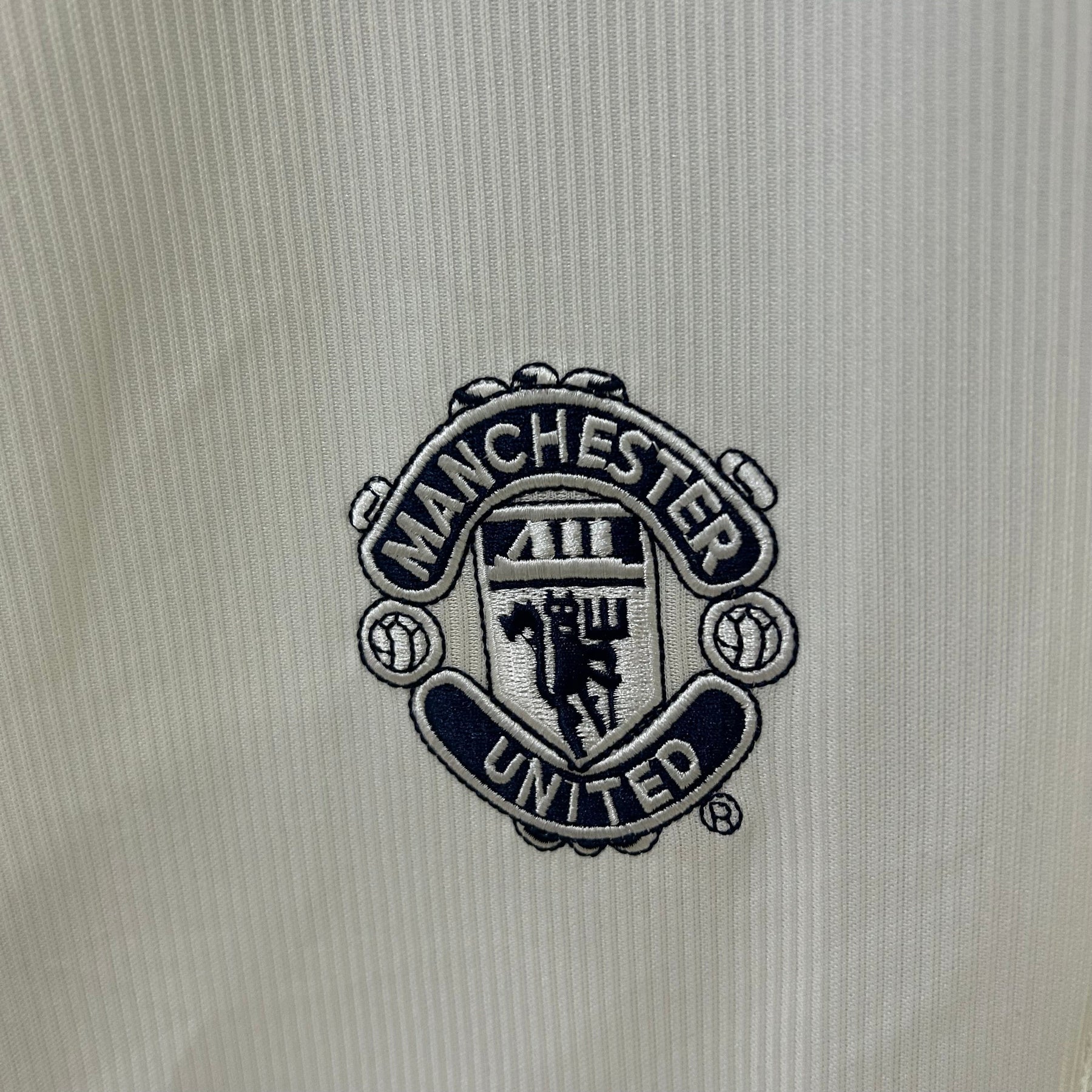 CAMISA RETRÔ MANCHESTER UNITED AWAY 00/01