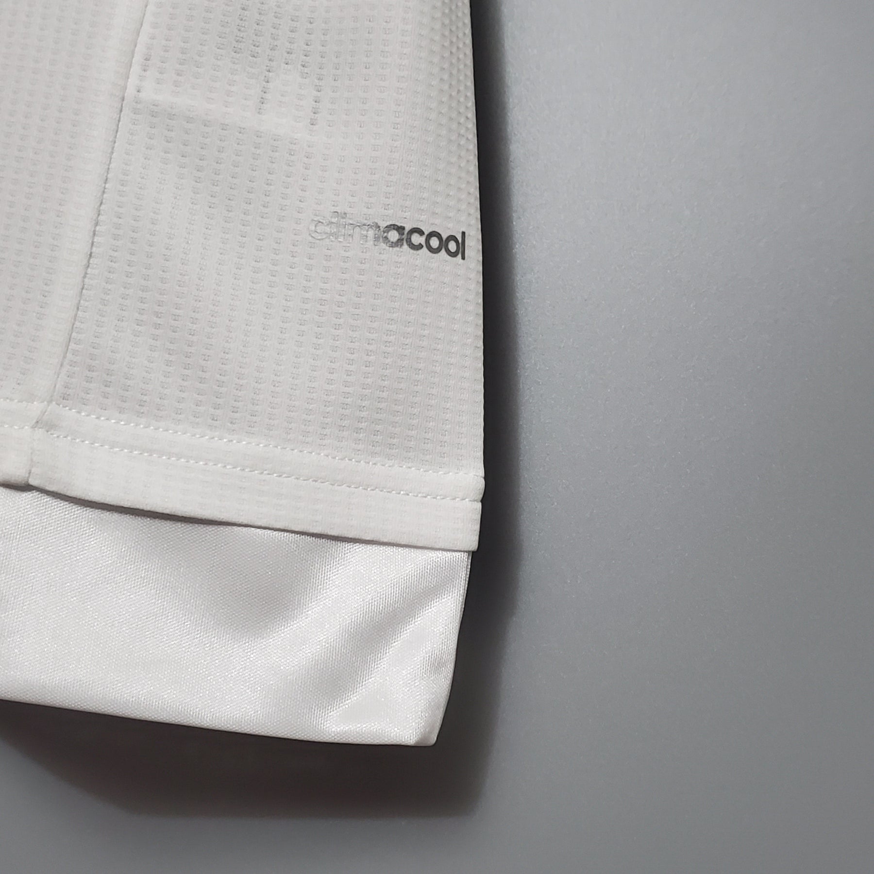 CAMISA RETRÔ REAL MADRID HOME 15/16