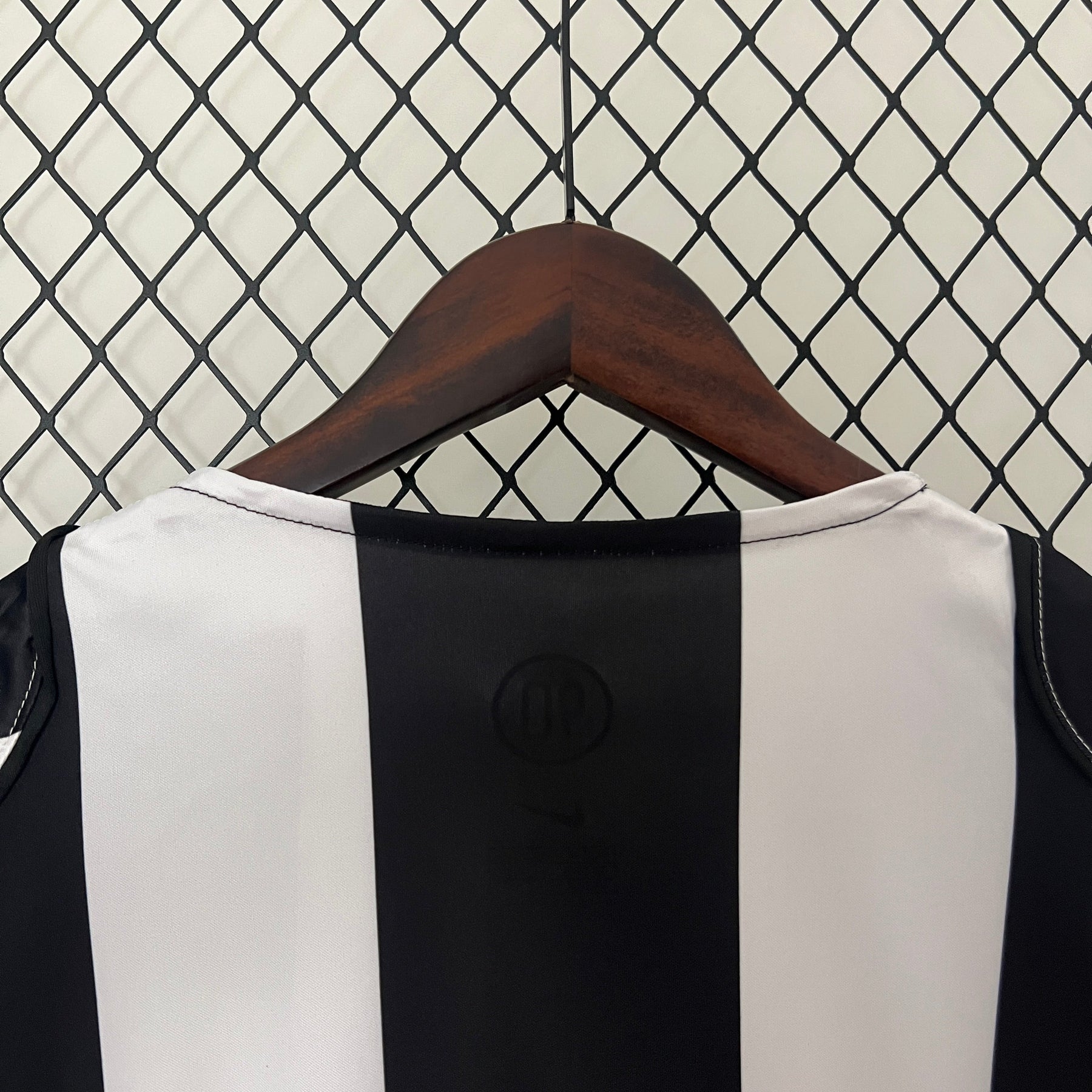CAMISA JUVENTUS RETRÔ HOME 04/05