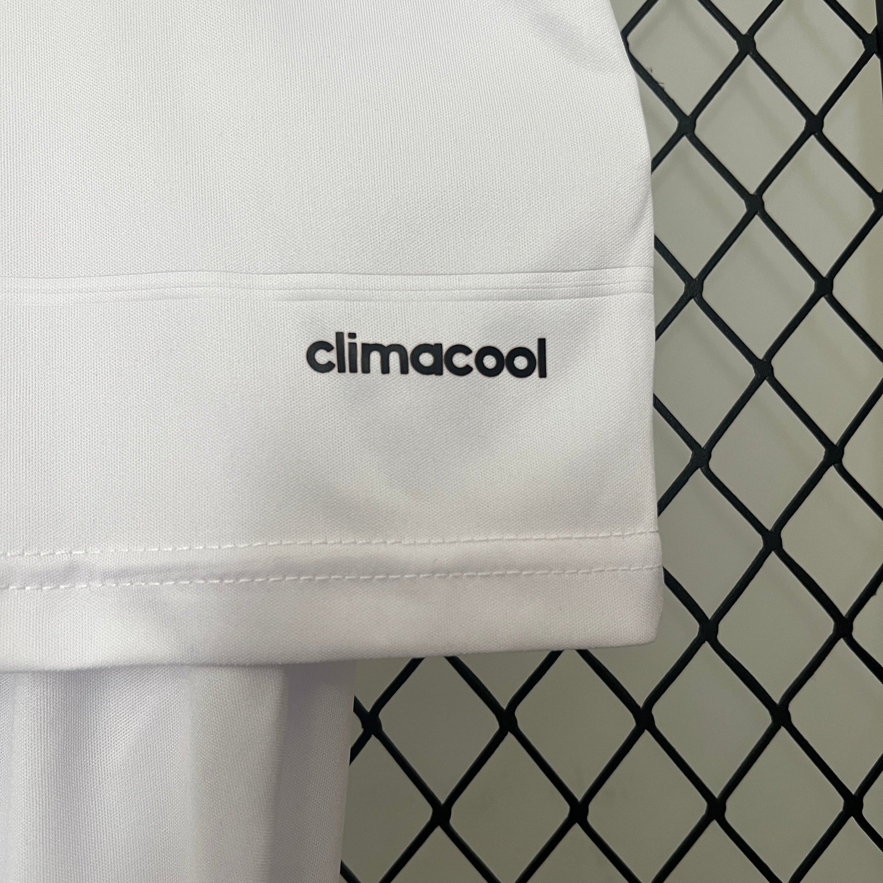 KIT INFANTIL RETRÔ REAL MADRID HOME 13/14