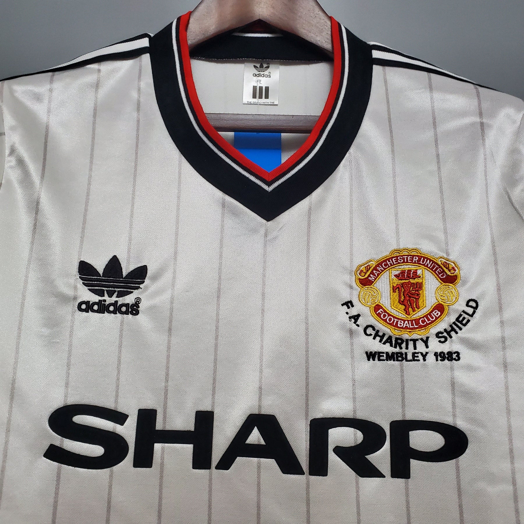 CAMISA RETRÔ MANCHESTER UNITED AWAY 1983