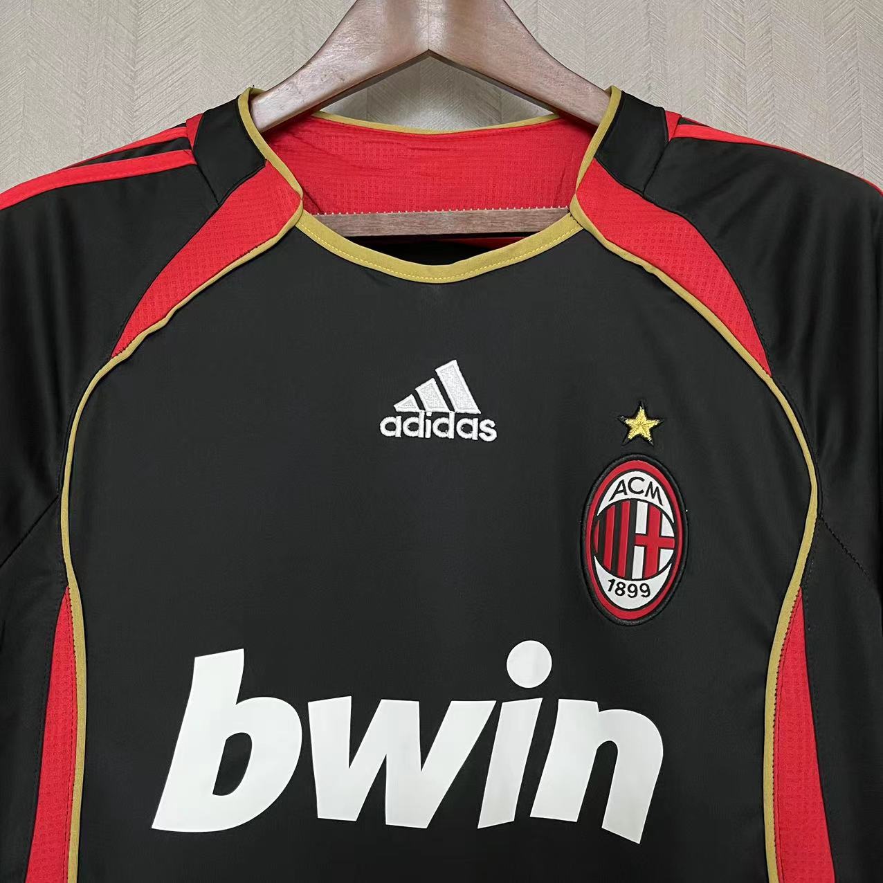 CAMISA RETRÔ MILAN THIRD MANGA LONGA 06/07