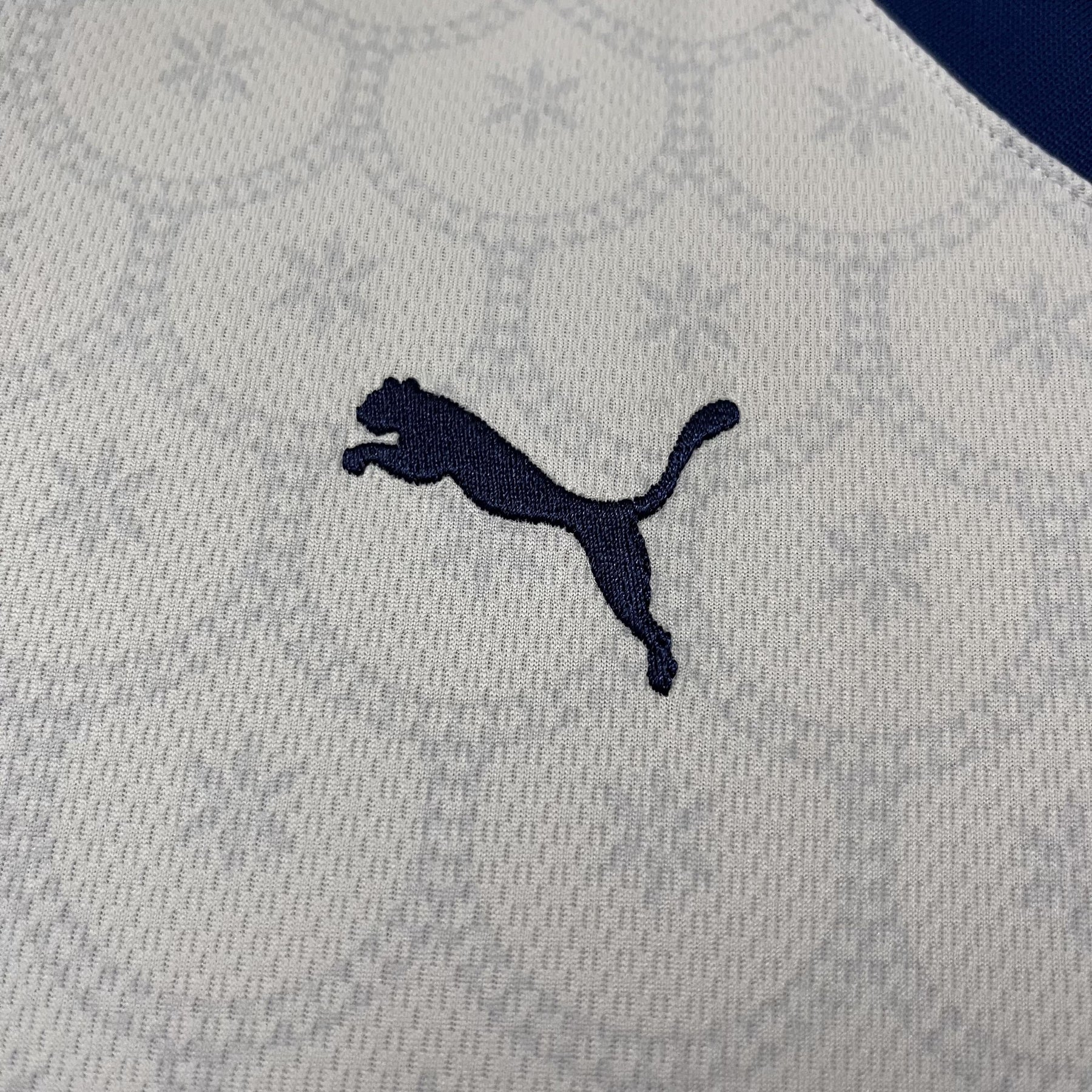 Camisa Bahia Titular 25/26 - Branca Puma Versão Feminina Baby Look