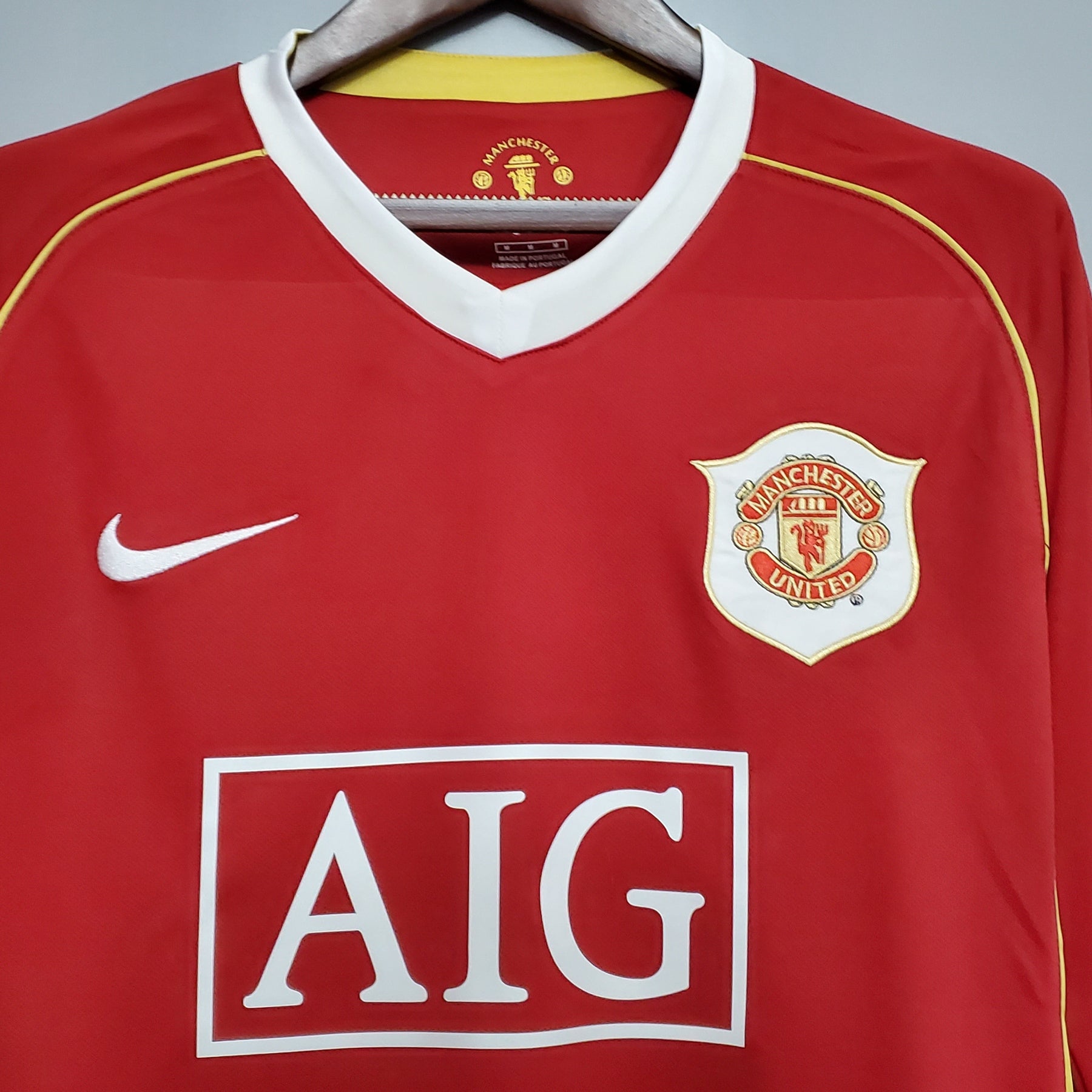 CAMISA RETRÔ MANCHESTER UNITED HOME MANGA LONGA 06/07
