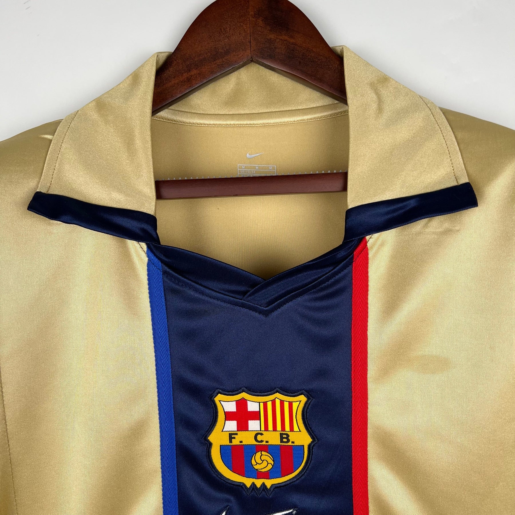 CAMISA RETRÔ BARCELONA AWAY 2002/03