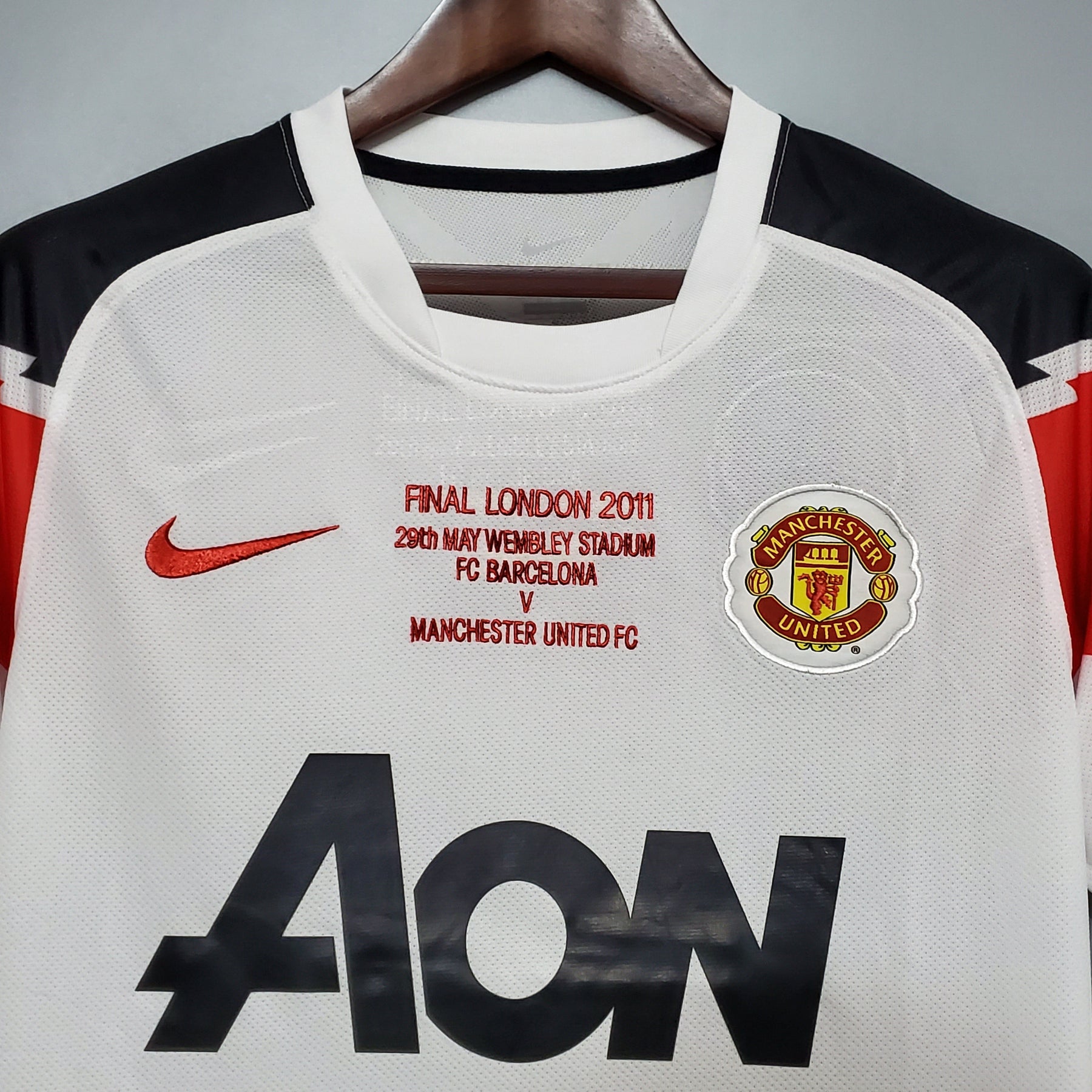 CAMISA RETRÔ MANCHESTER UNITED AWAY 10/11