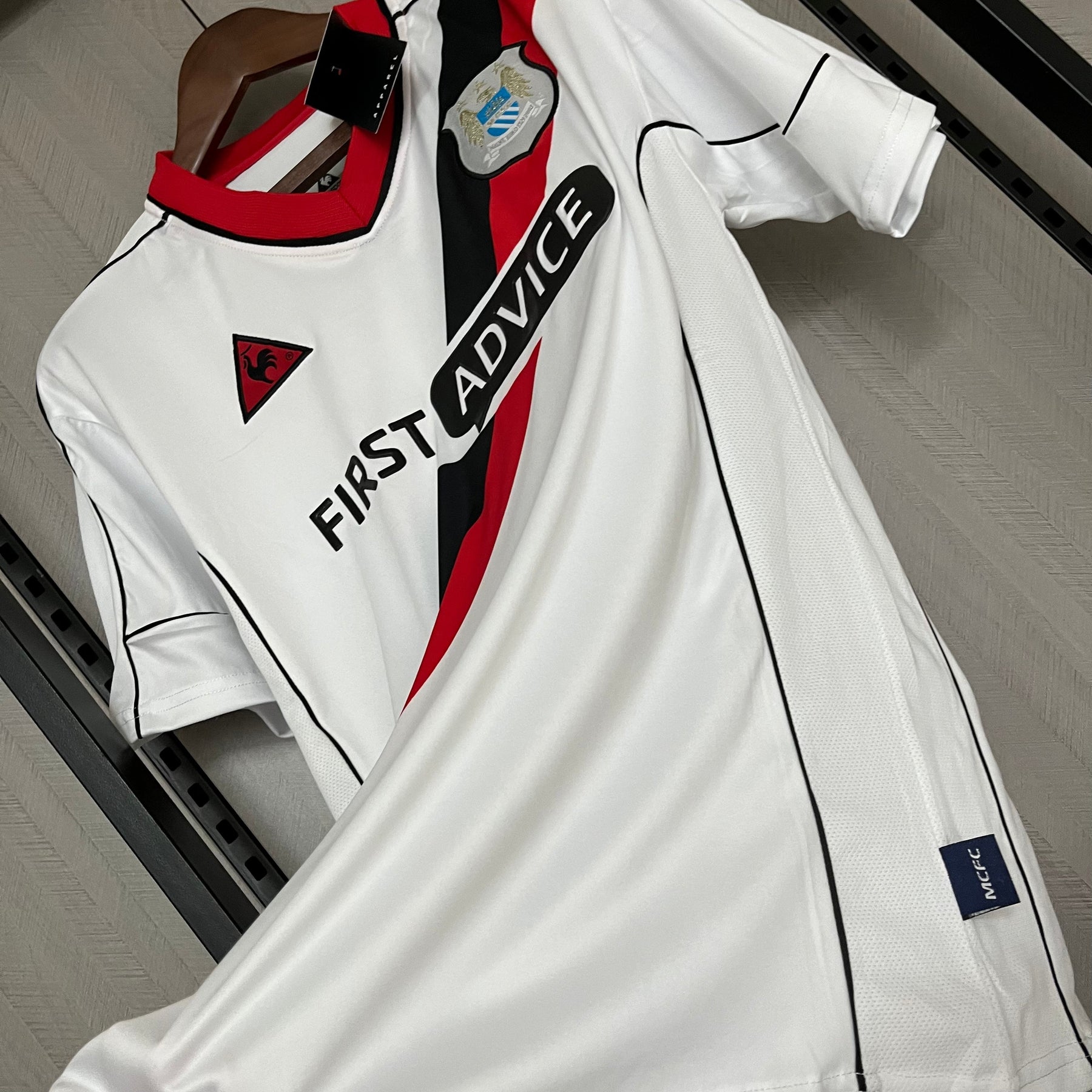 CAMISA MANCHESTER CITY RETRÔ AWAY 02/03