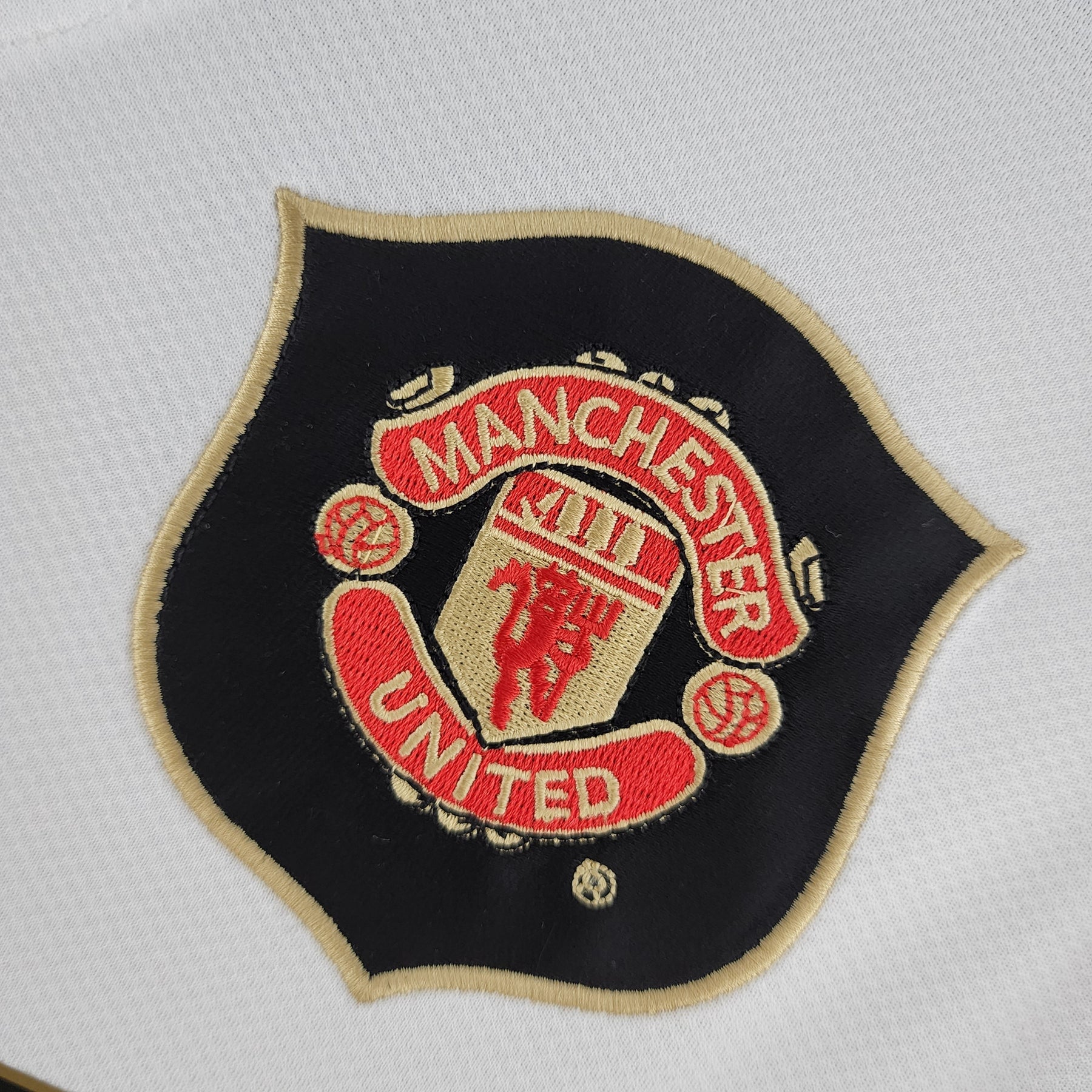 CAMISA RETRÔ MANCHESTER UNITED AWAY 06/07