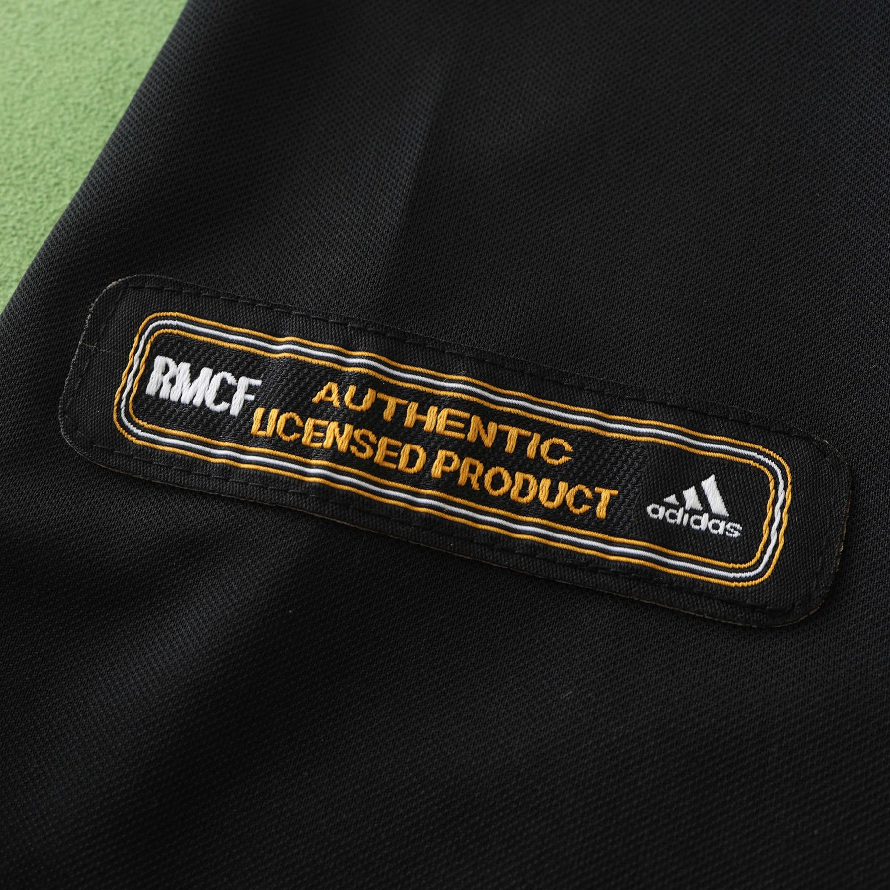 CAMISA RETRÔ REAL MADRID AWAY 01/02