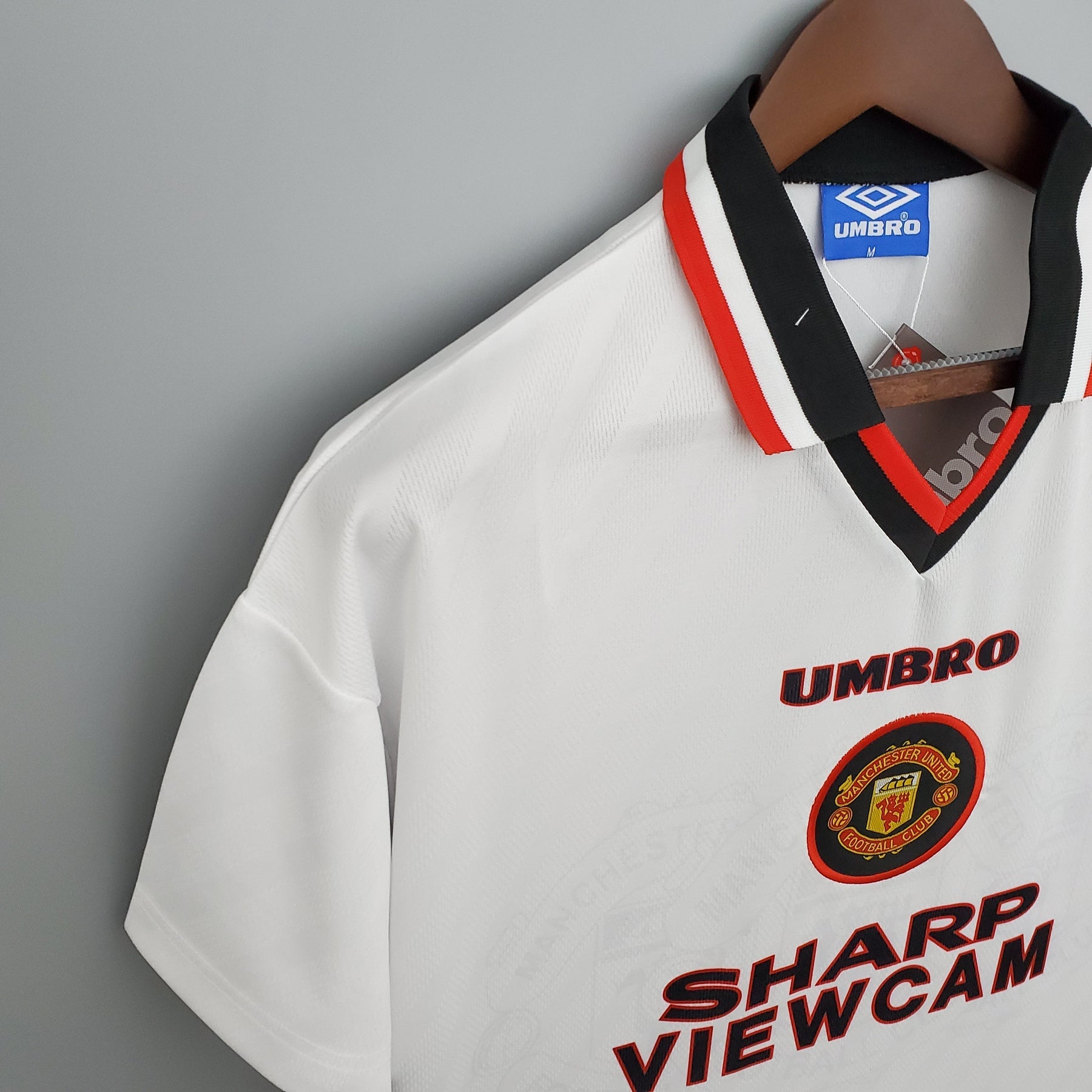 CAMISA RETRÔ MANCHESTER UNITED AWAY 96/97