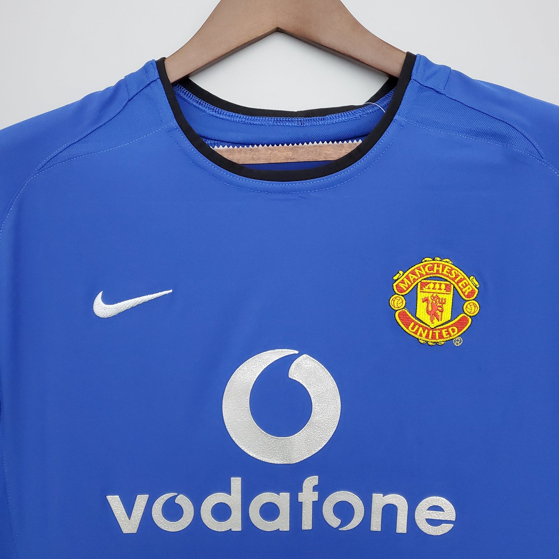 CAMISA RETRÔ MANCHESTER UNITED AWAY 02/04