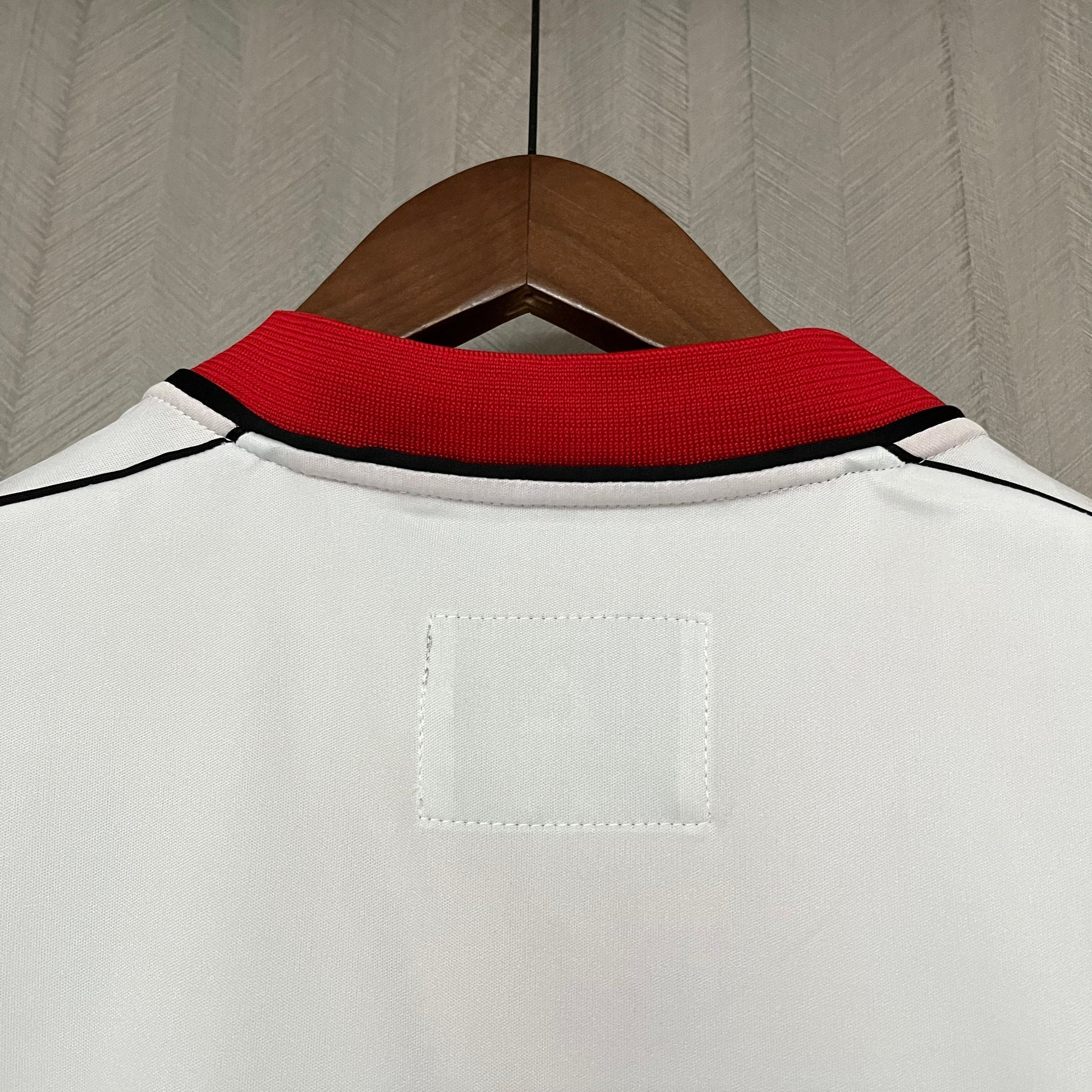 CAMISA MANCHESTER CITY RETRÔ AWAY 02/03