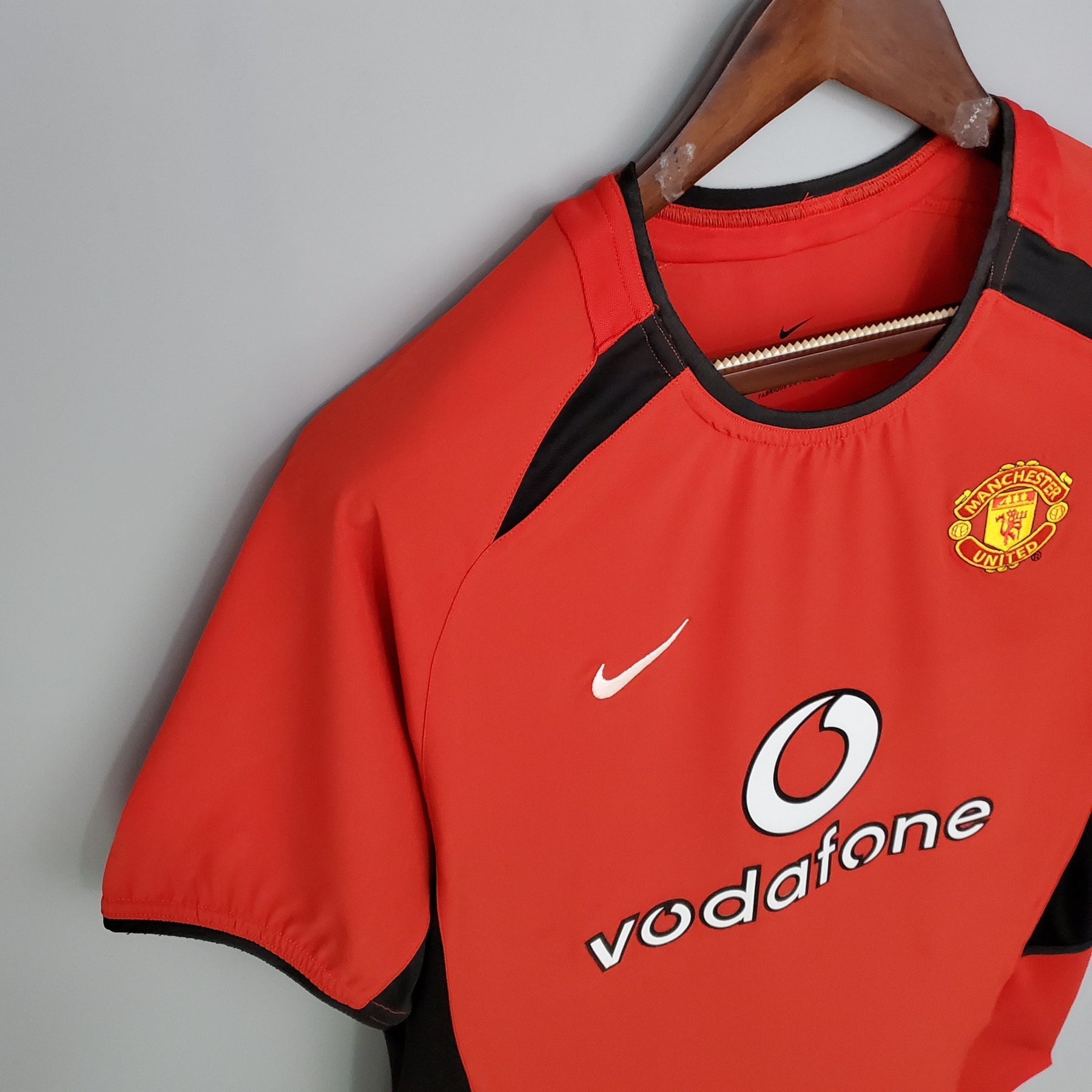 CAMISA RETRÔ MANCHESTER UNITED HOME 02/04