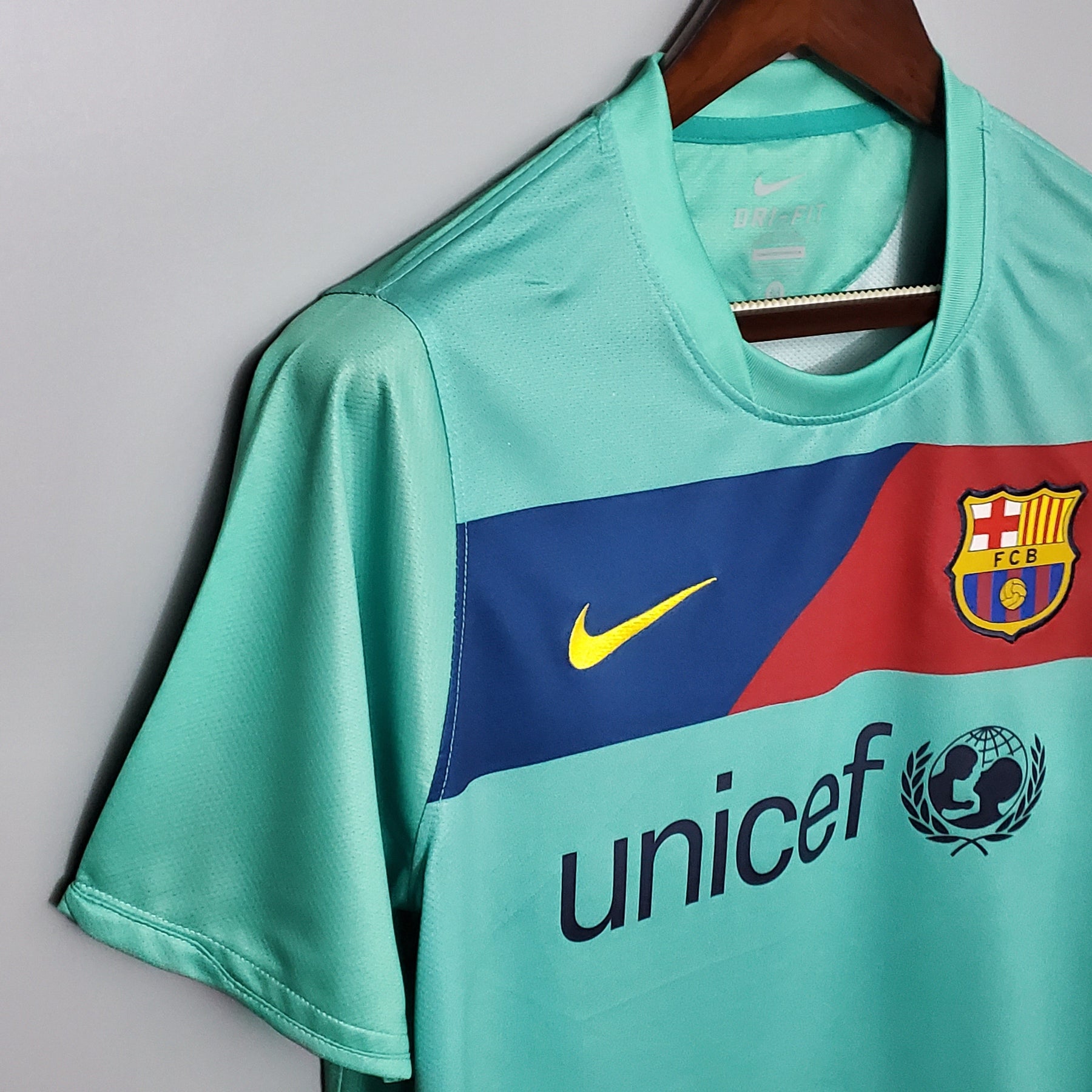 CAMISA RETRÔ BARCELONA AWAY 2010/11