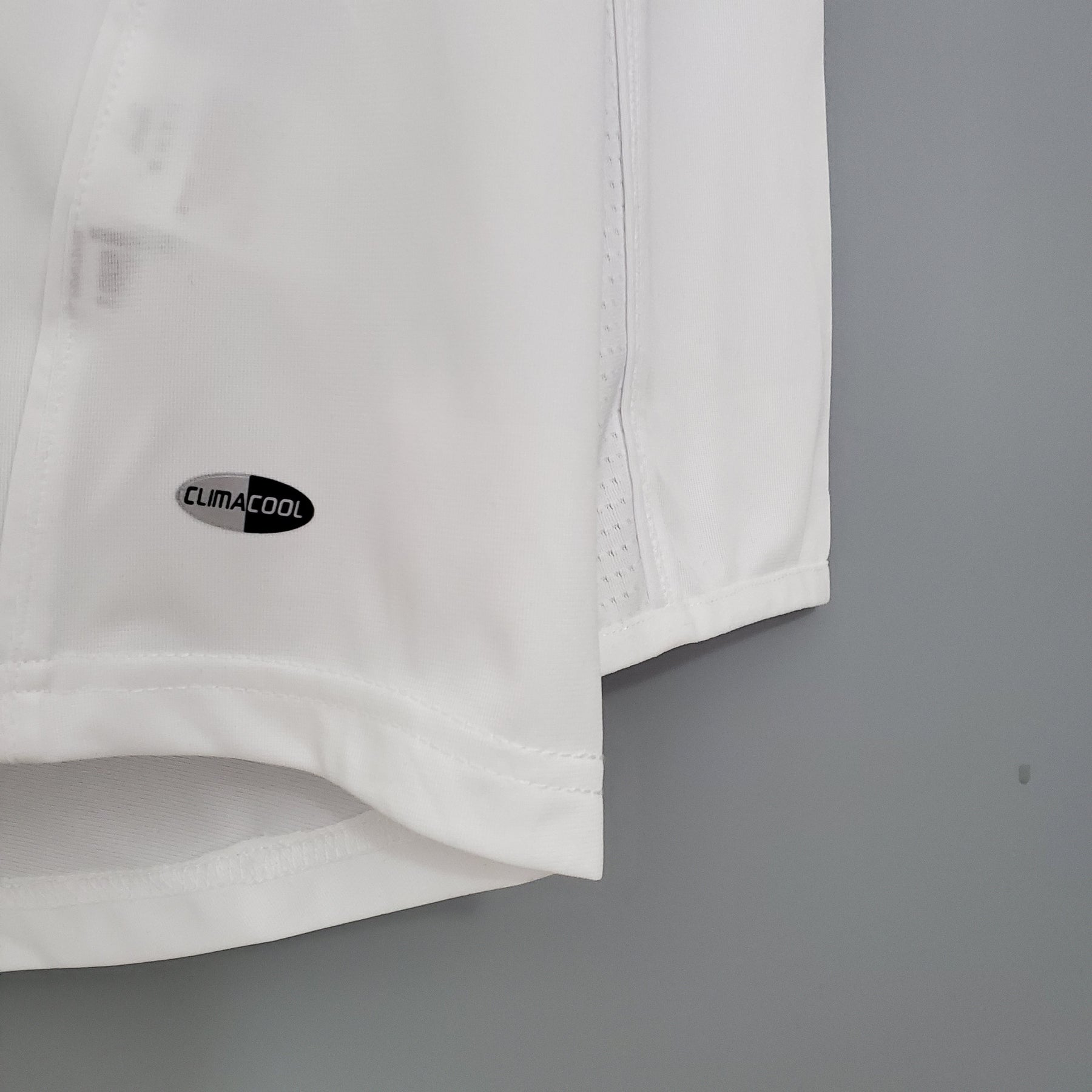 CAMISA REAL MADRID MANGA LONGA RETRÔ HOME 05/06