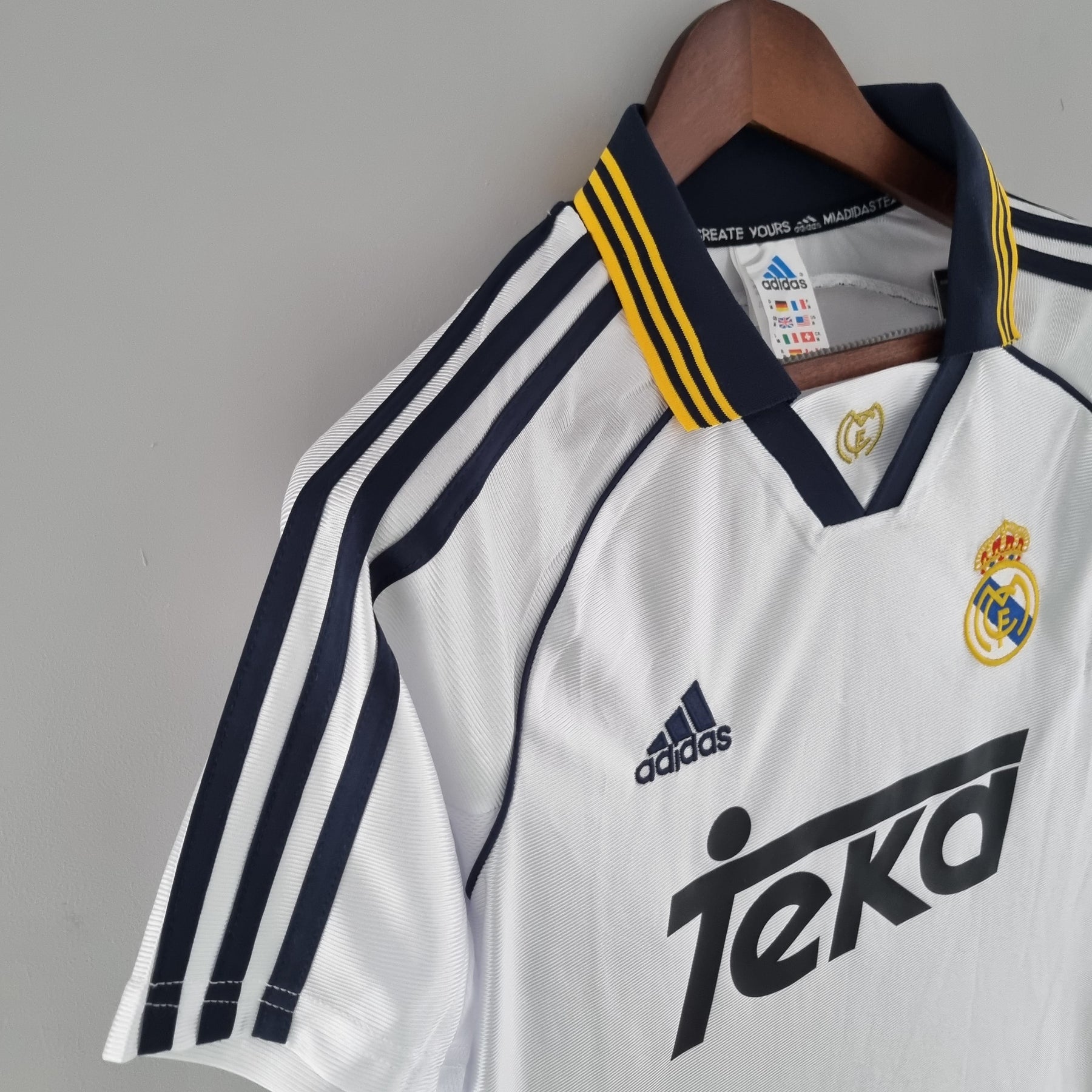 CAMISA RETRÔ REAL MADRID HOME 2000