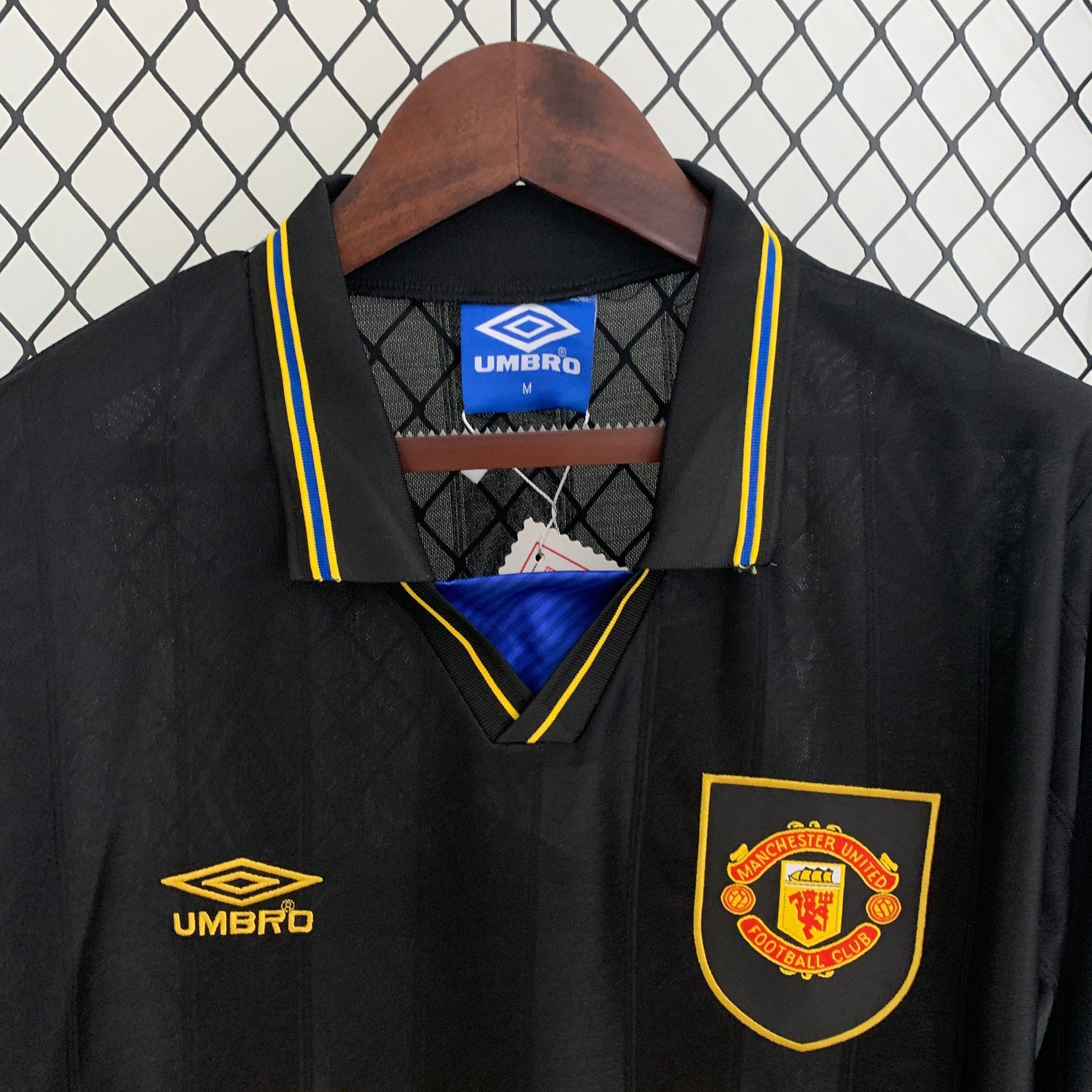 CAMISA RETRÔ MANCHESTER UNITED AWAY MANGA LONGA 93/95