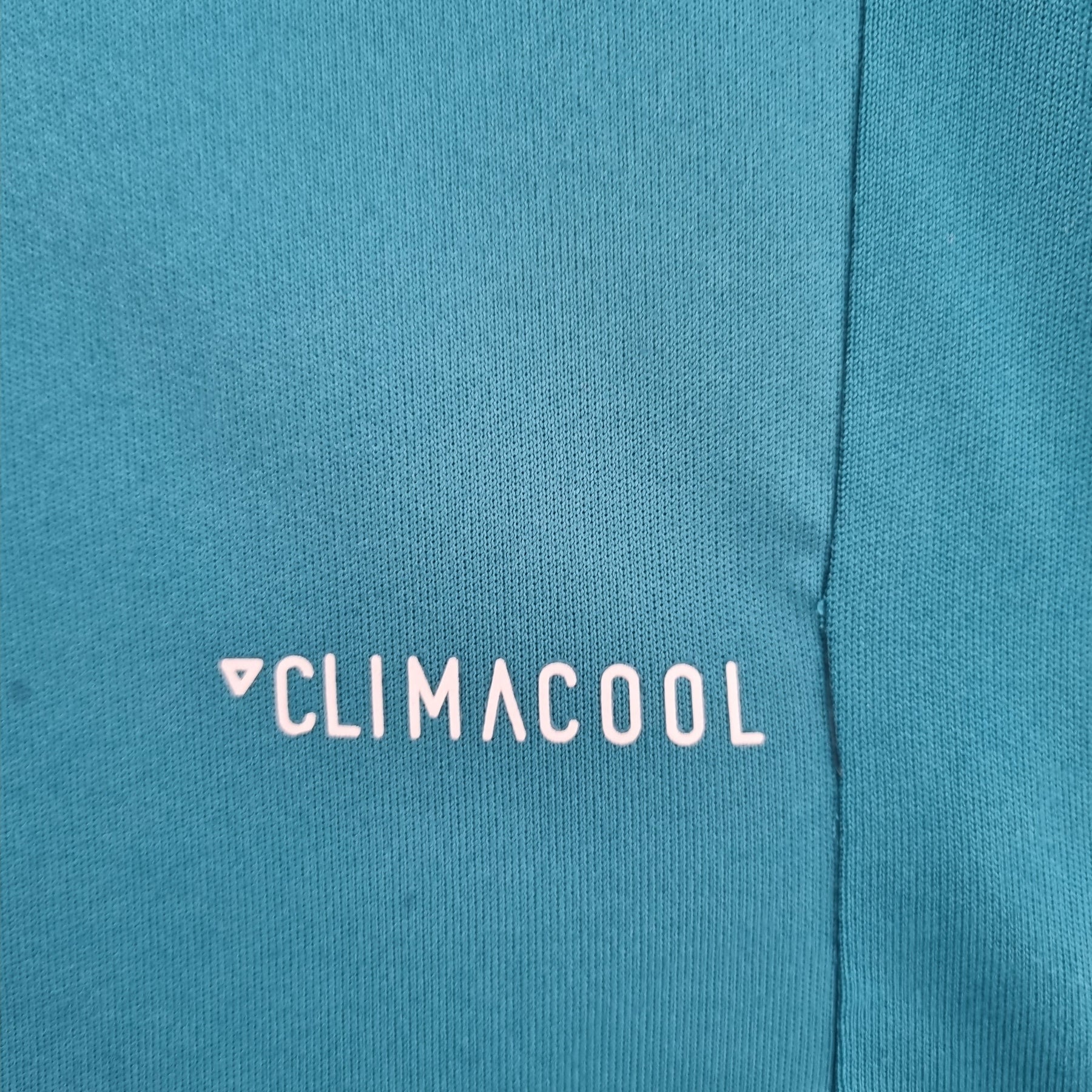 CAMISA RETRÔ REAL MADRID THIRD 17/18