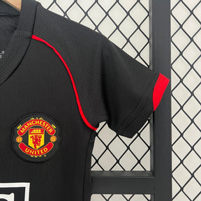 KIT INFANTIL RETRÔ MANCHESTER UNITED BLACK 08/09
