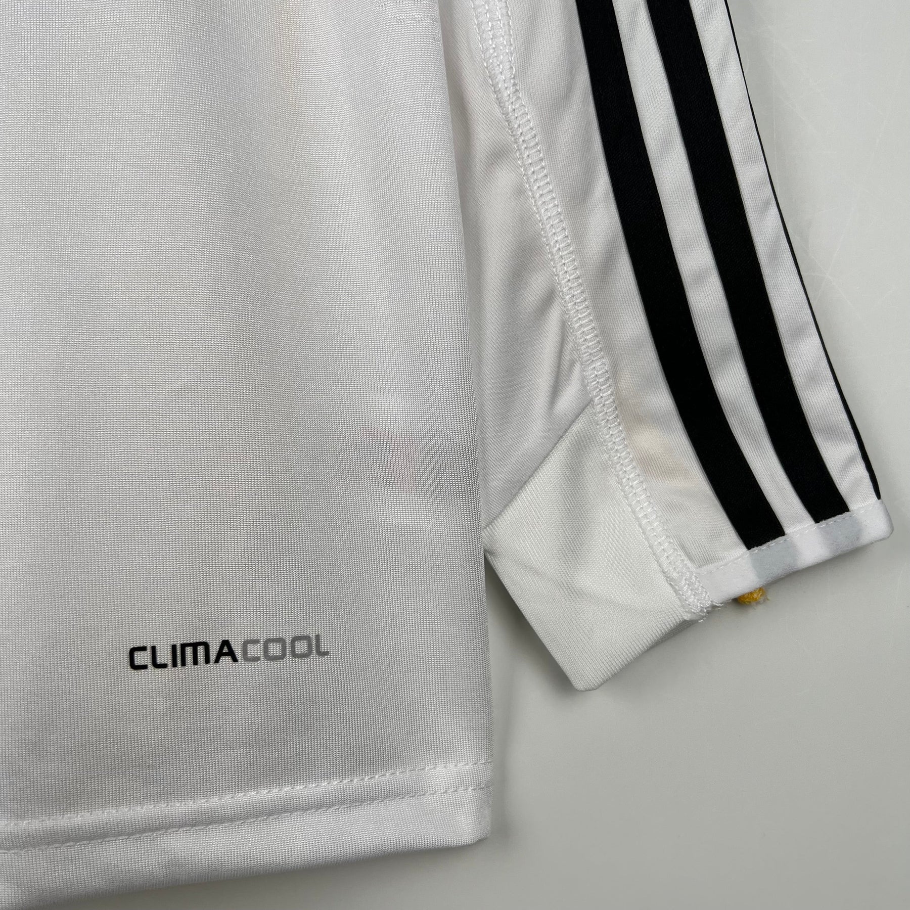 CAMISA REAL MADRID MANGA LONGA RETRÔ HOME 09/10
