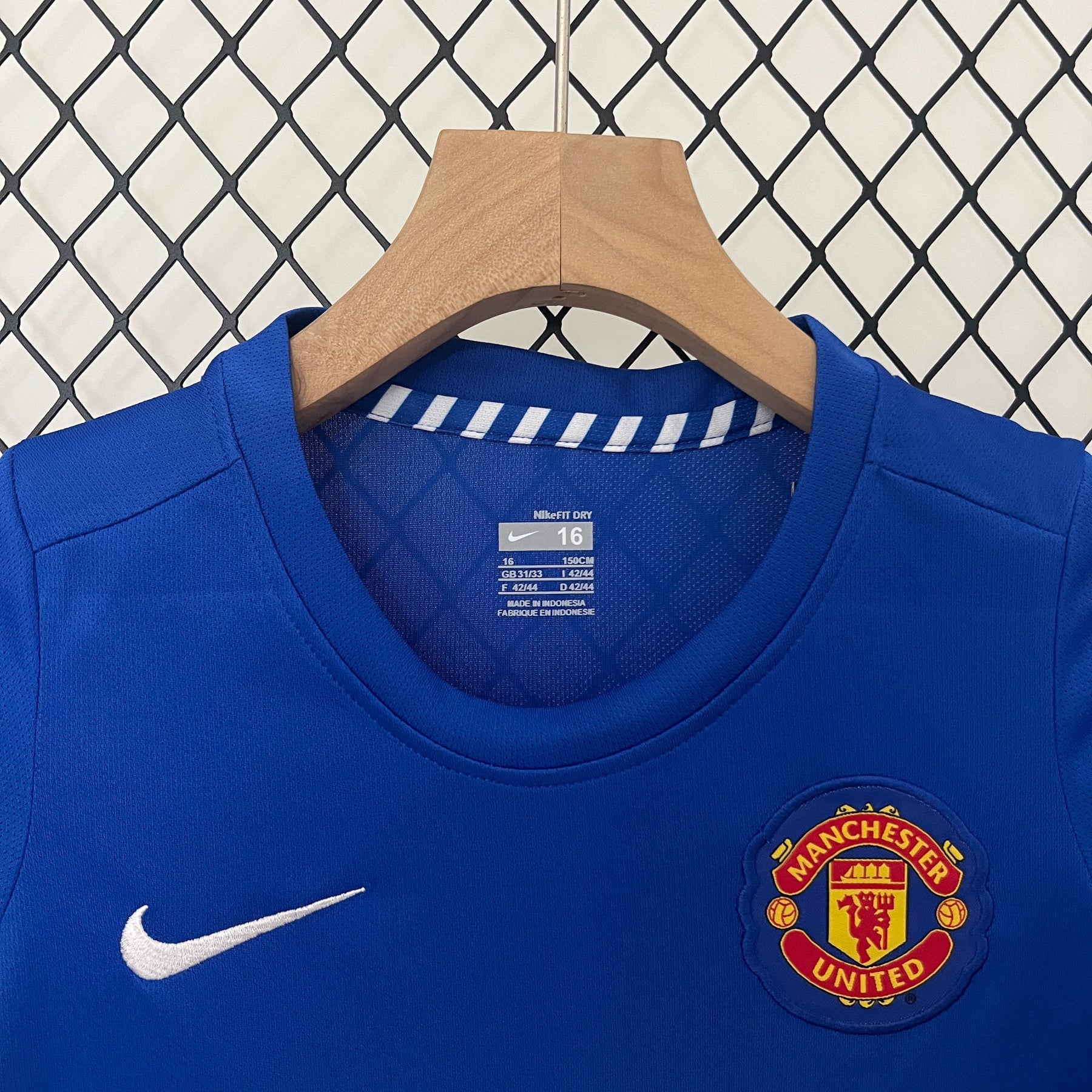 KIT INFANTIL RETRÔ MANCHESTER UNITED BLUE 08/09