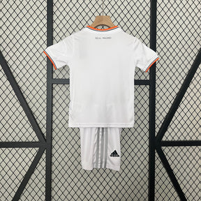 KIT INFANTIL RETRÔ REAL MADRID HOME 13/14
