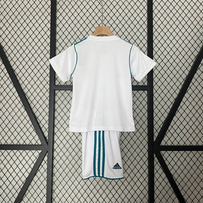 KIT INFANTIL RETRÔ REAL MADRID HOME 17/18