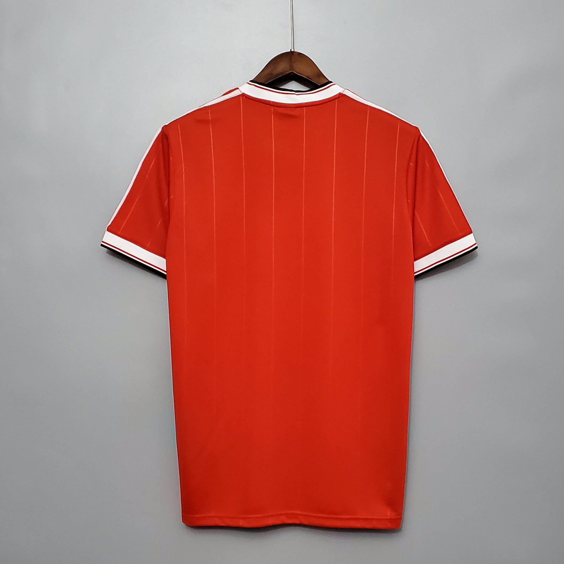 CAMISA RETRÔ MANCHESTER UNITED HOME 83/84