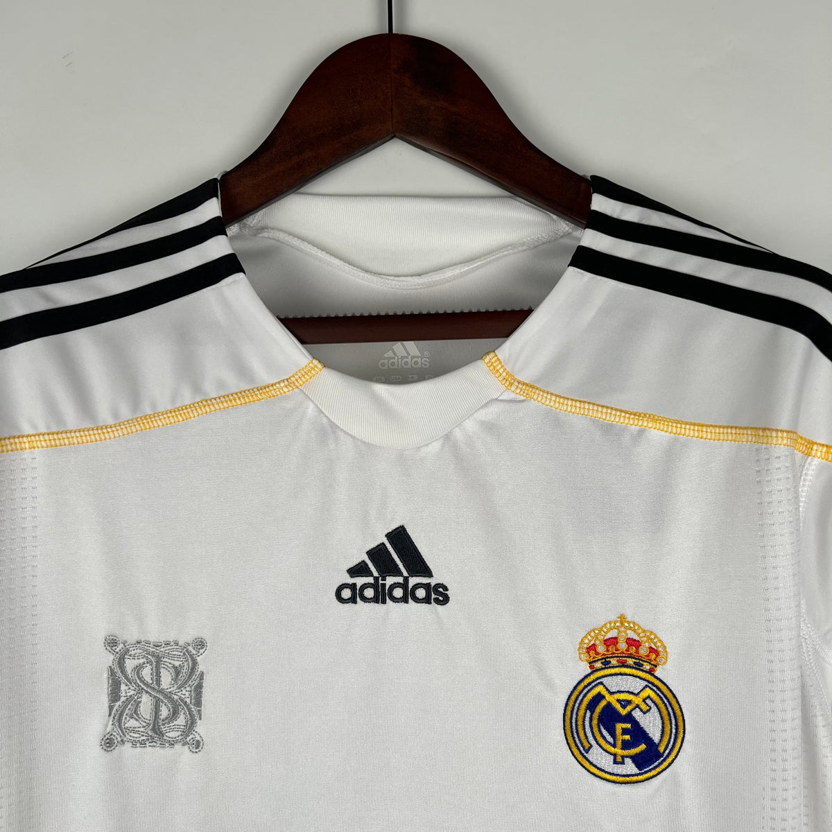 CAMISA REAL MADRID MANGA LONGA RETRÔ HOME 09/10