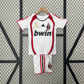 KIT INFANTIL RETRÔ MILAN AWAY 06/07
