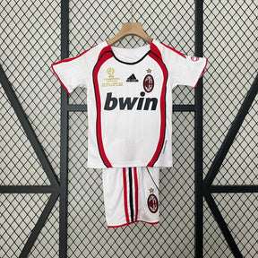 KIT INFANTIL RETRÔ MILAN AWAY 06/07