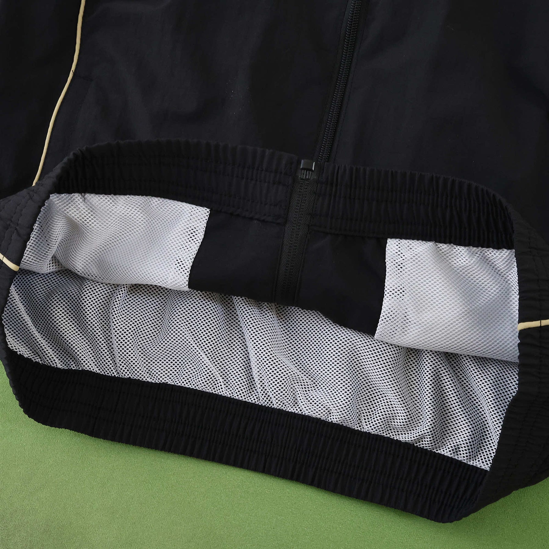 JAQUETA LIVERPOOL 2025/26 PRETA