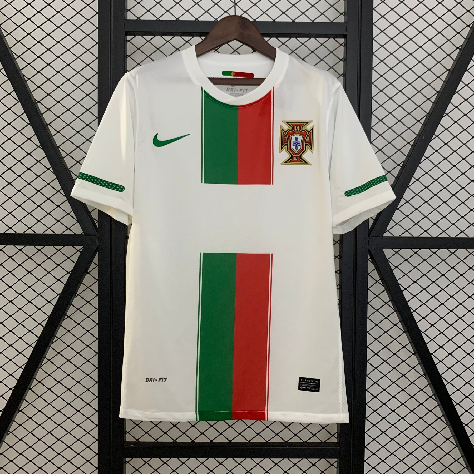CAMISA RETRÔ PORTUGAL AWAY 2010