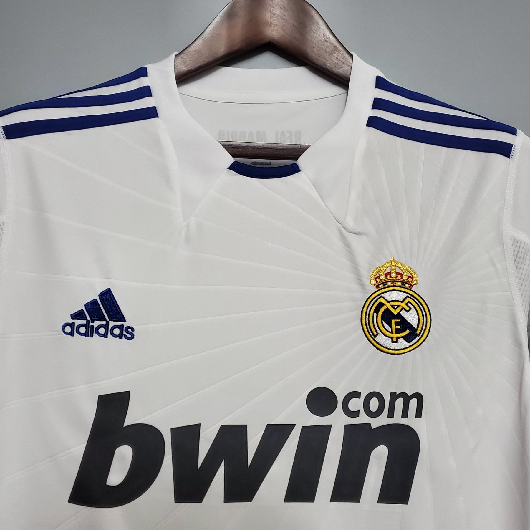 CAMISA RETRÔ REAL MADRID HOME 10/11