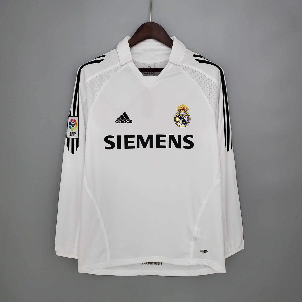 CAMISA REAL MADRID MANGA LONGA RETRÔ HOME 05/06
