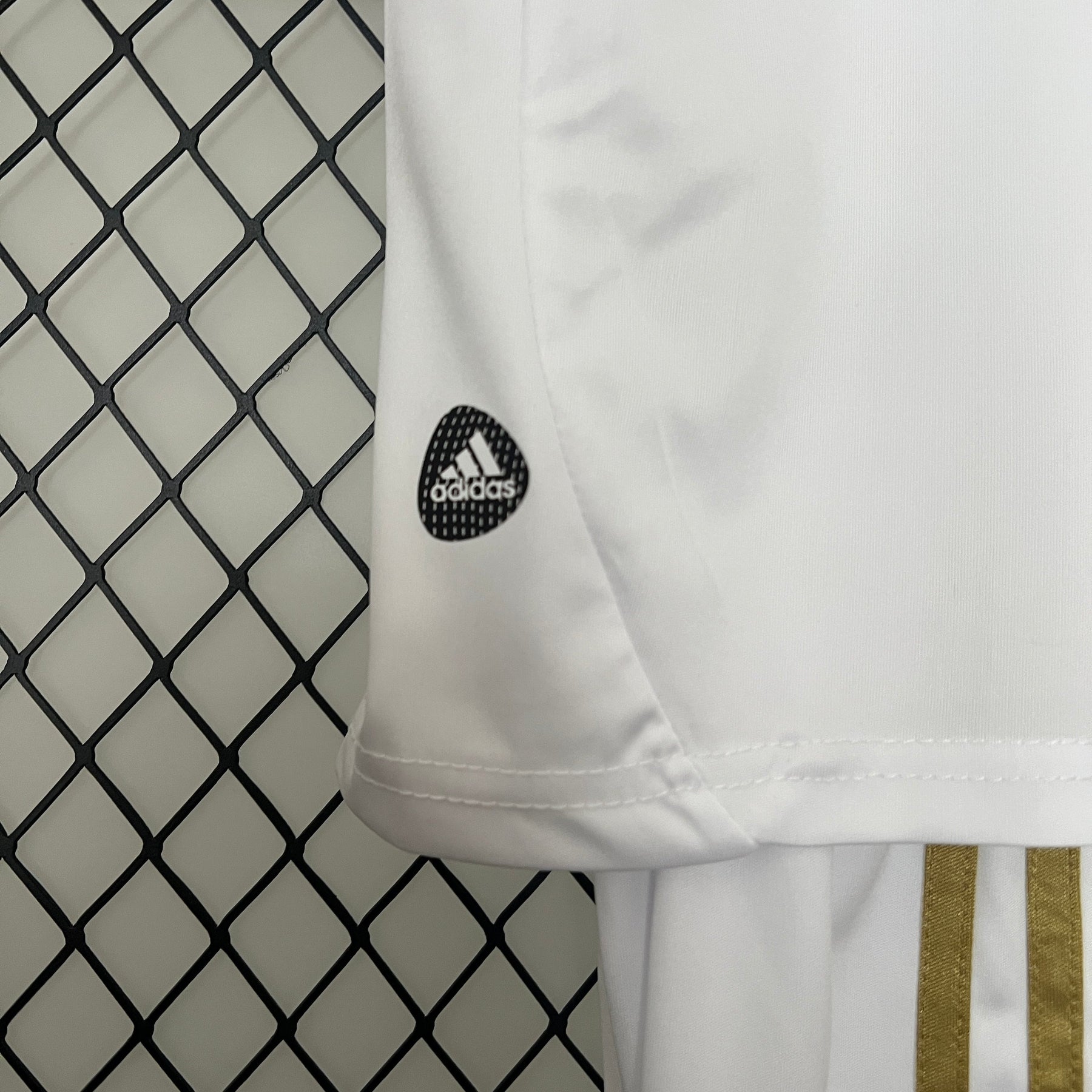 KIT INFANTIL RETRÔ REAL MADRID HOME 11/12