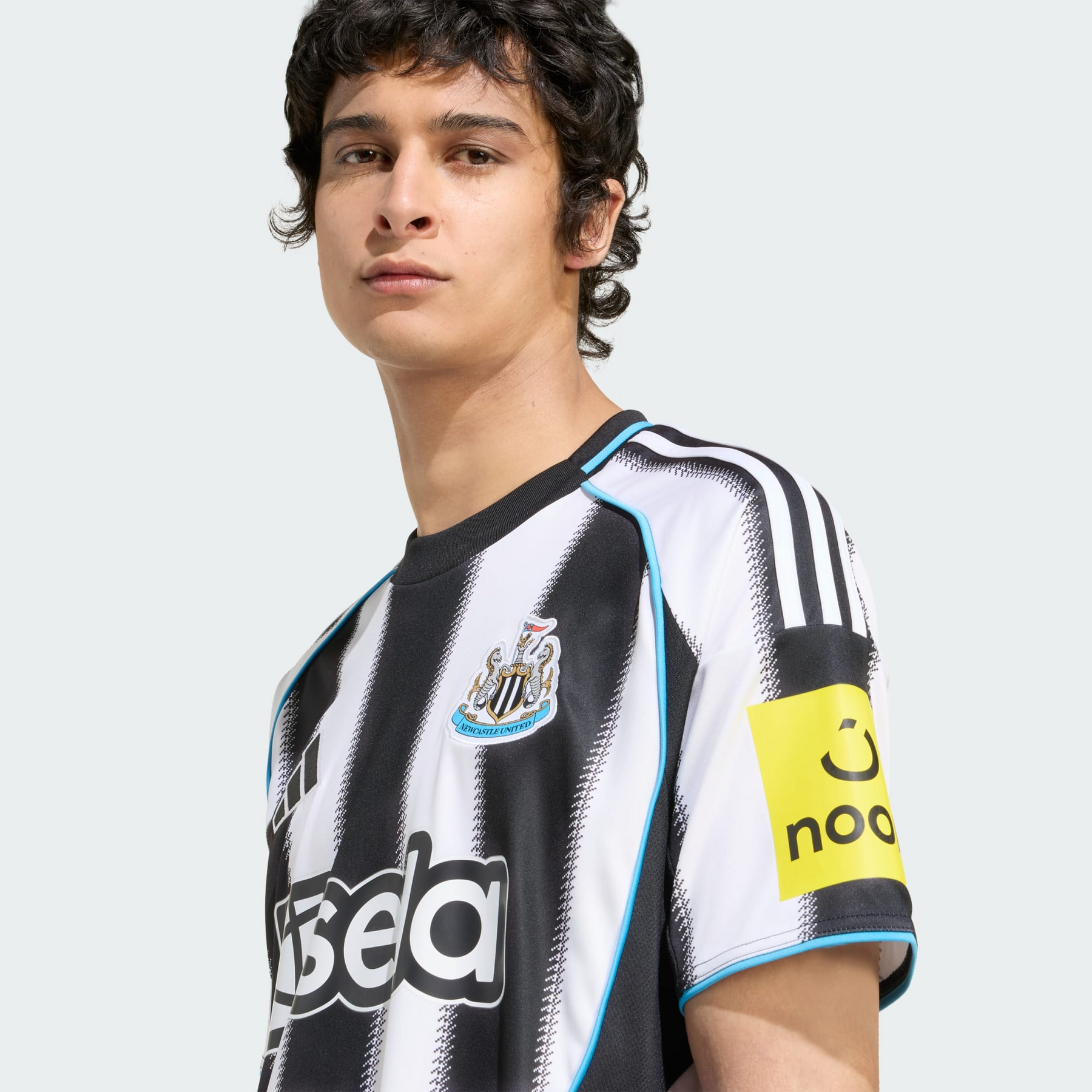 CAMISA NEWCASTLE HOME I 2025/26 TORCEDOR