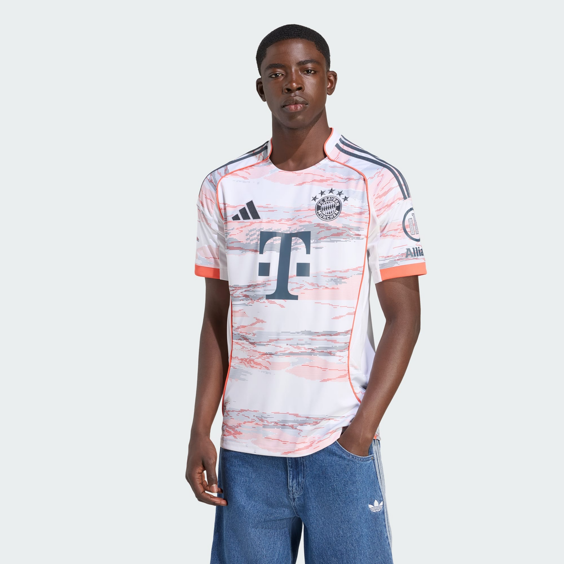 CAMISA RESERVA II BAYERN DE MUNIQUE MUNDIAL DE CLUBES 2025 TORCEDOR MASCULINA