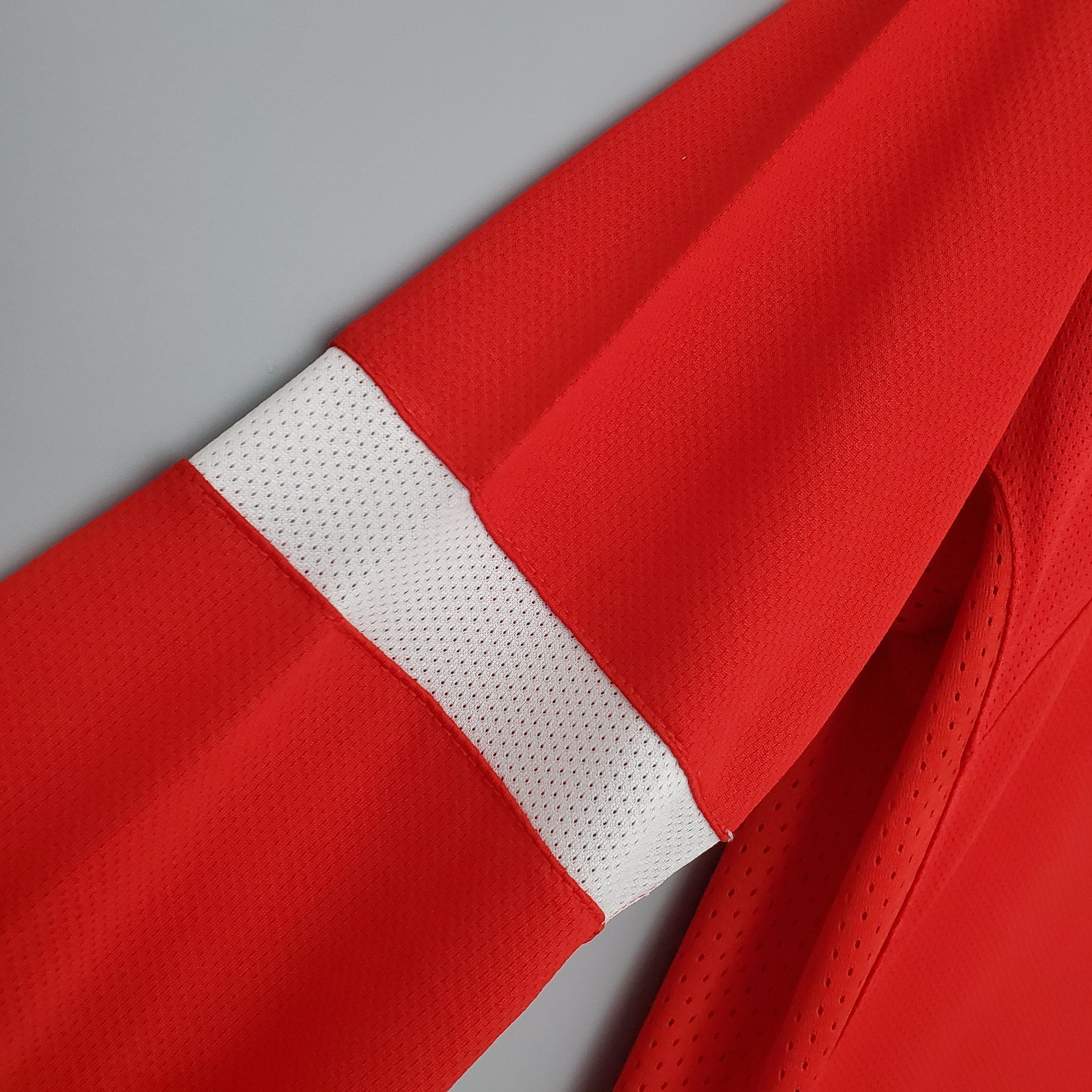 CAMISA RETRÔ MANCHESTER UNITED HOME MANGA LONGA 04/05