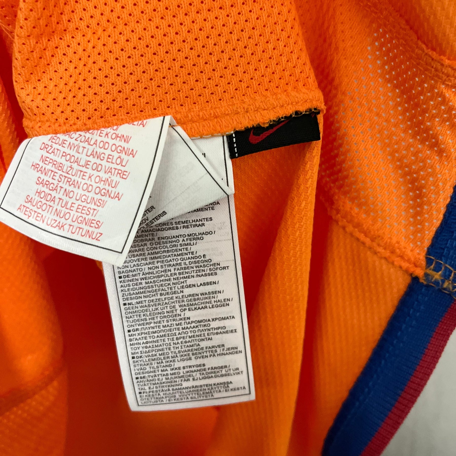 CAMISA RETRÔ BARCELONA AWAY 06/07