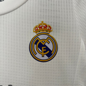 KIT INFANTIL RETRÔ REAL MADRID HOME 15/16