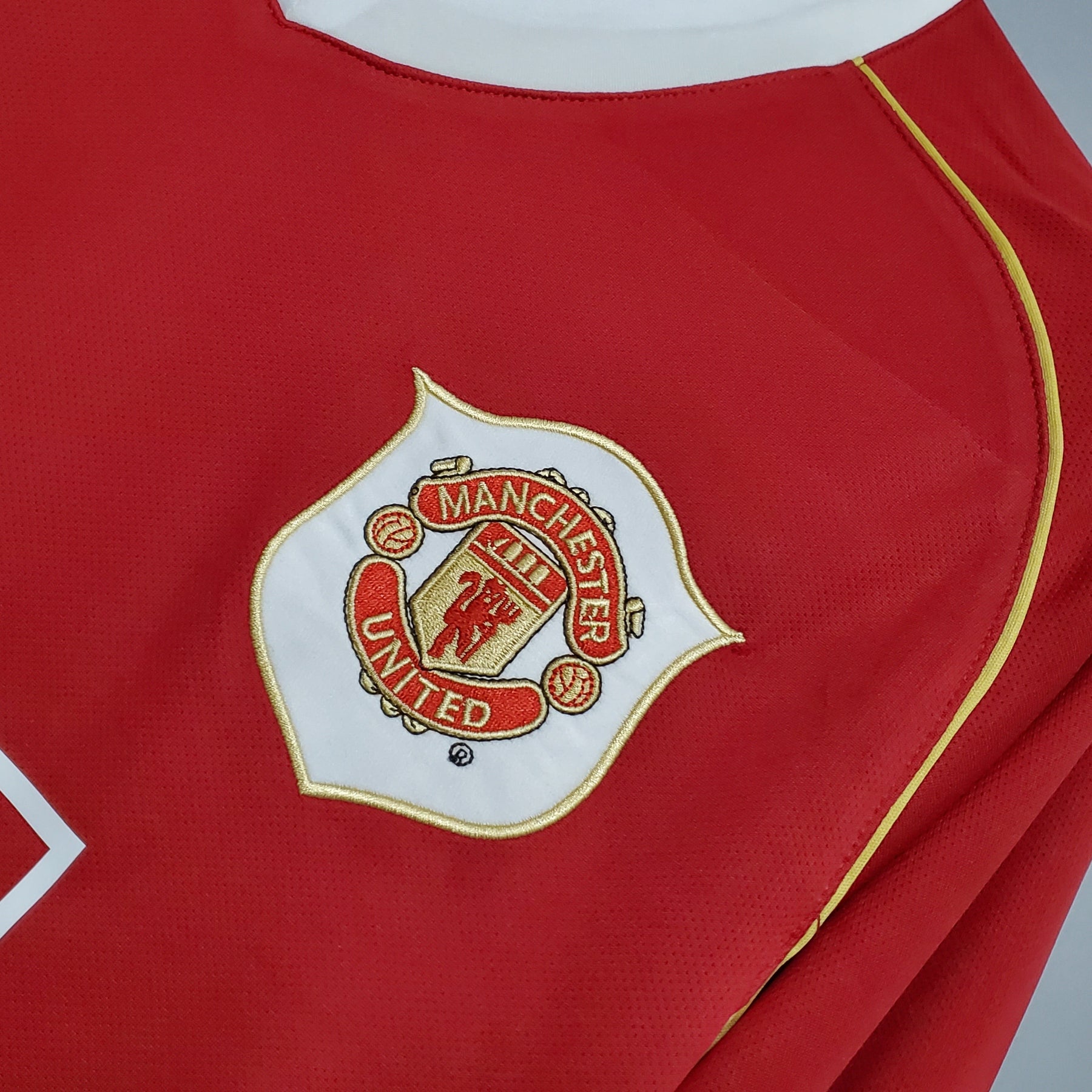 CAMISA RETRÔ MANCHESTER UNITED HOME MANGA LONGA 06/07